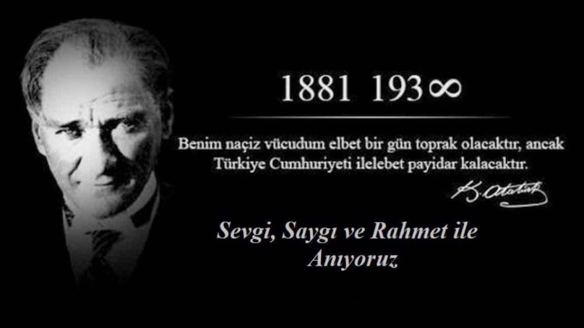 Sözübek Ailesi Atatürk'ü Anıyor...